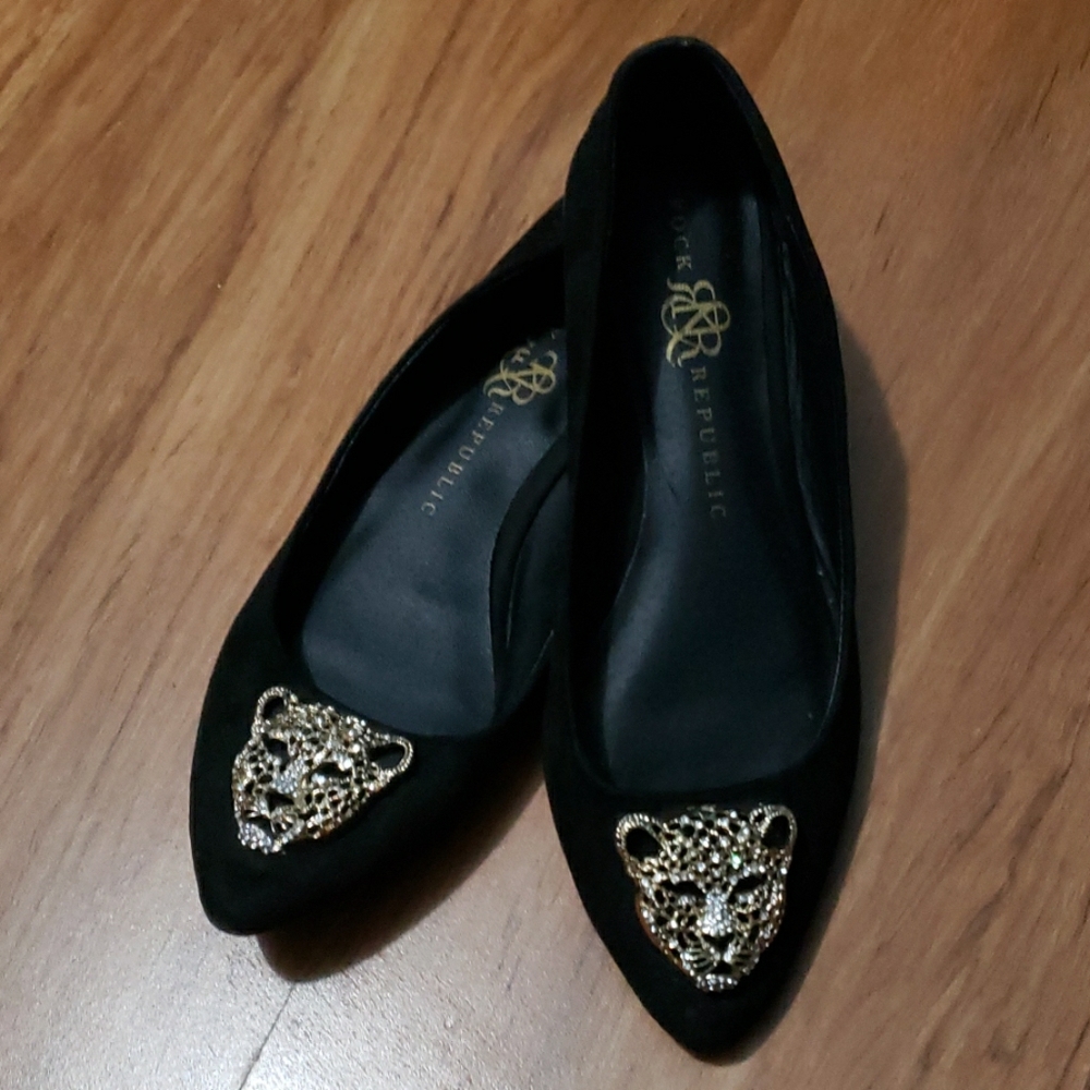 Rock Republic flats